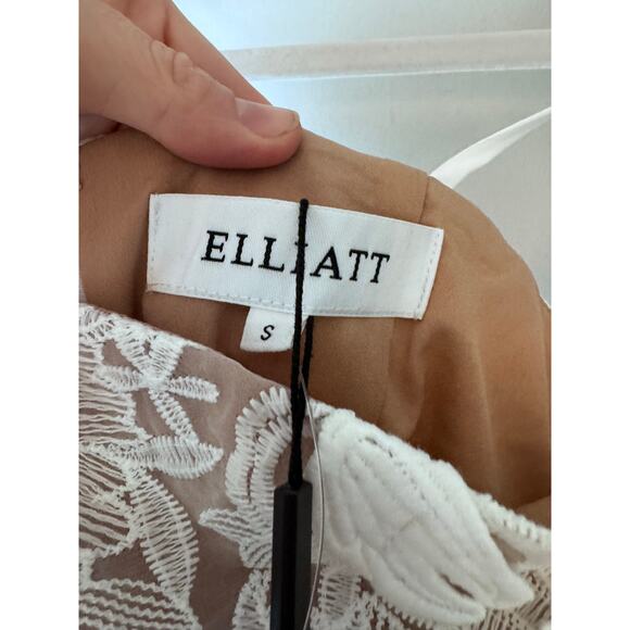 Elliatt Isles Floral Applique Mini Dress, Size S, White, NWT $328 - Picture 7 of 16